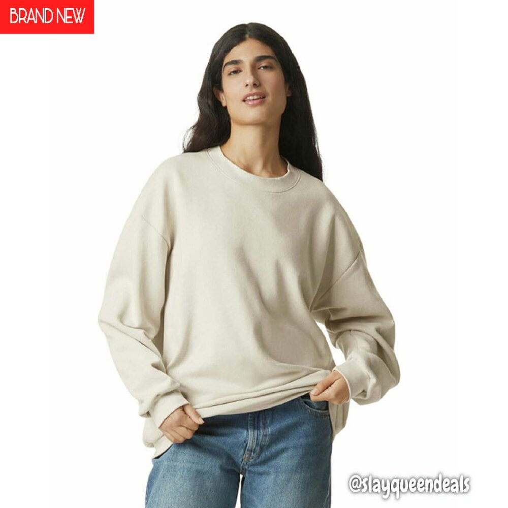 Fleece Crewneck Sweatshirt Relaxed Fit Customizable Patch Activewear